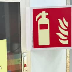 Fahnenschild Brandschutzzeichen Feuerlöscher