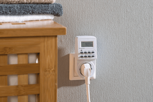 BAT Digitale Wochenzeitschaltuhr DZ 20, digitale Timer-Steckdose (Wochen-Zeitschaltuhr für den Innenbereich mit erhöhtem Berührungsschutz) – Bild 2