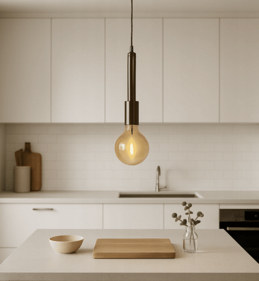 Schwarze Pendelleuchte CASAYA mit E27-Fassung, Metallgehäuse und verstellbarem Kabel